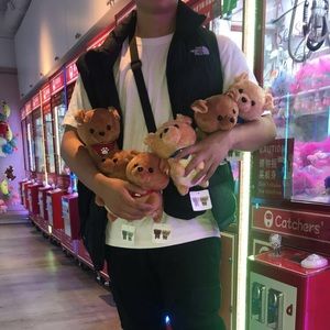 Meet your Posher, Adrian